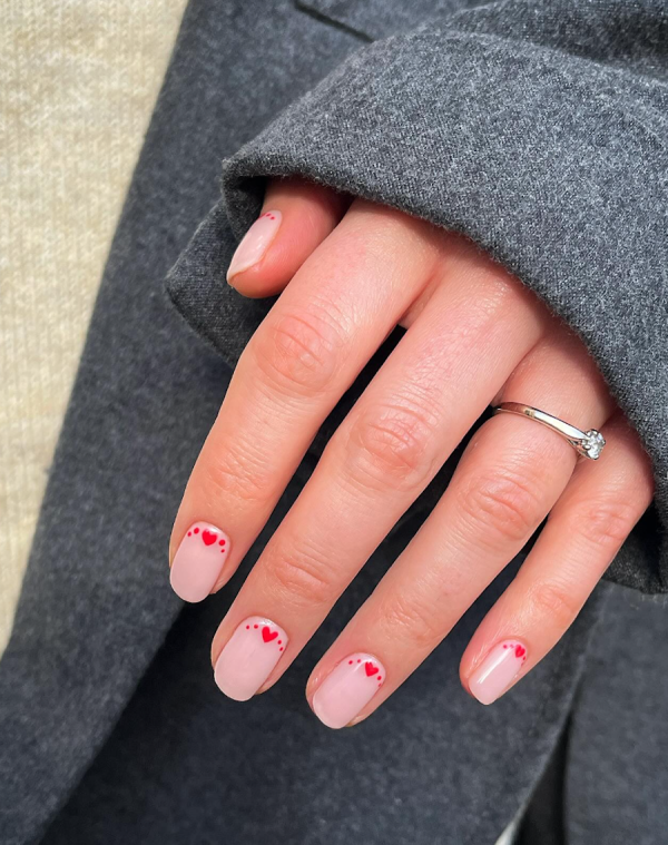 Short + Simple Valentine’s Day Nail Art