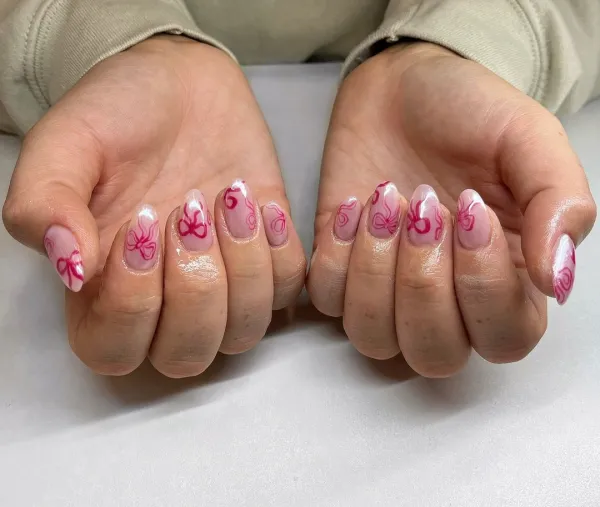 Short Valentine’s Day Nails With Pink Bow Designs