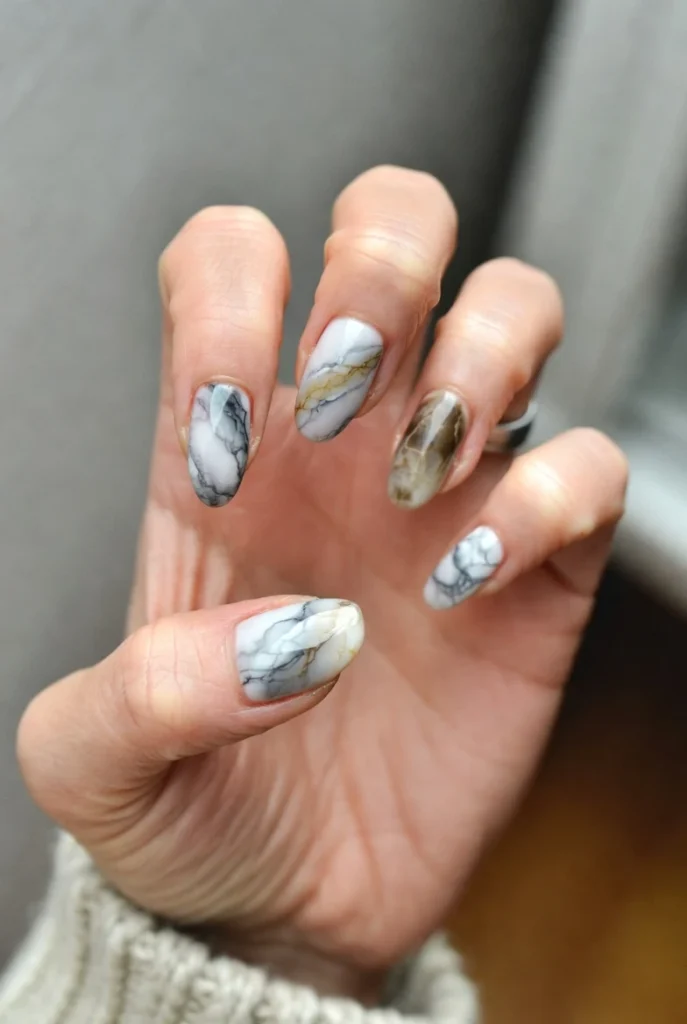  Neutral Gold Marble Nails