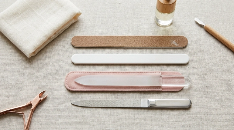 reusable and disposable nail file types and lifespan