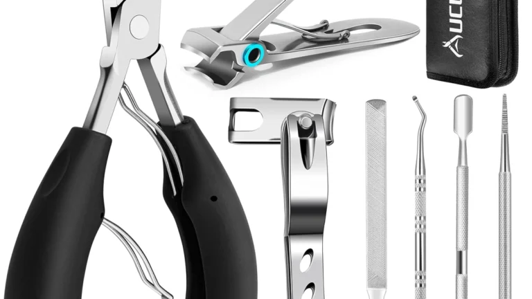 Toenail Clippers for Seniors Review: 7-Piece Aucurwen Kit